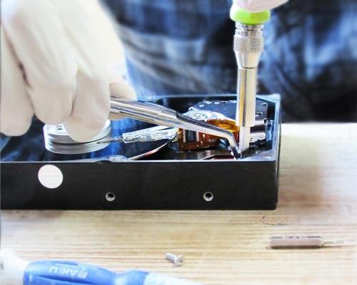 خدمات بازیابی اطلاعات کامپیوتر https://bazyabi.com