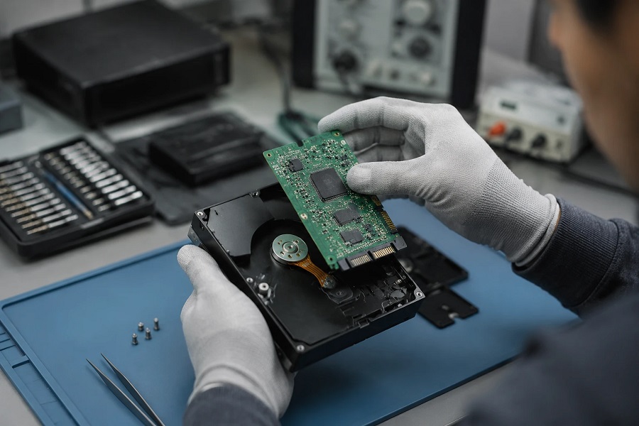 تعمیر PCB هارد دیسک
