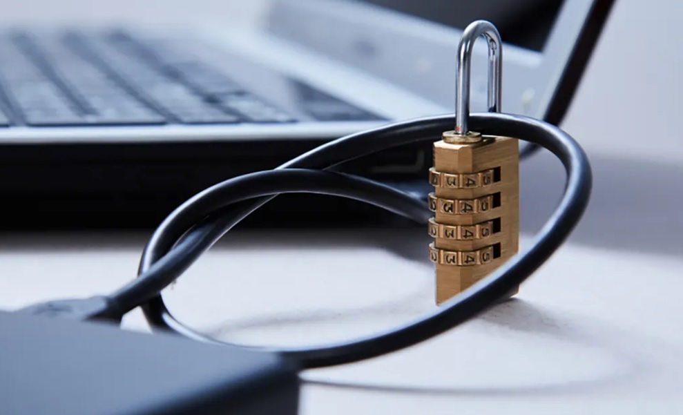  تصویر هارد دیسک با قفل دیجیتال