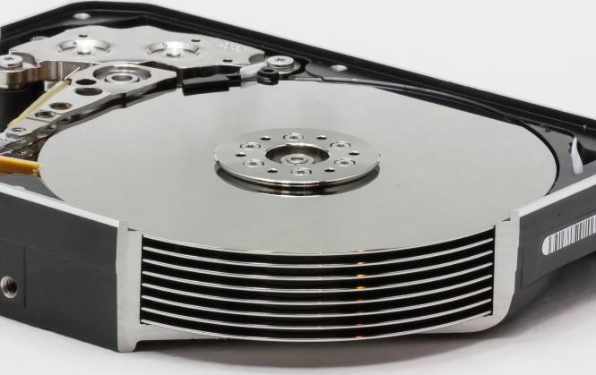 نمای نزدیک از یک هارد هلیومی