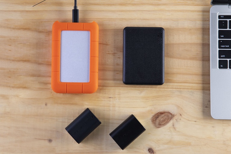 ویژگیهای فنی هارد اکسترنال ضدضربه