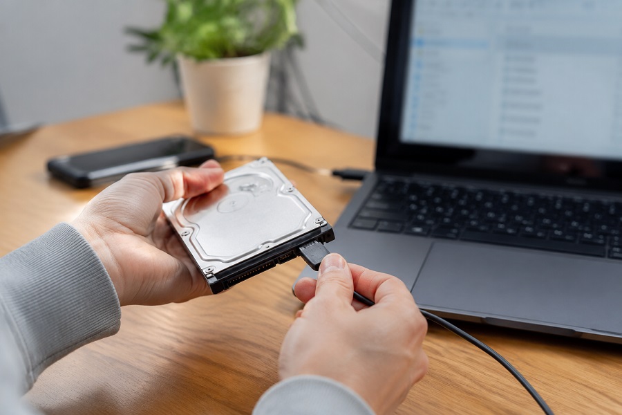 هارد اکسترنال خارج از باکس اصلی 