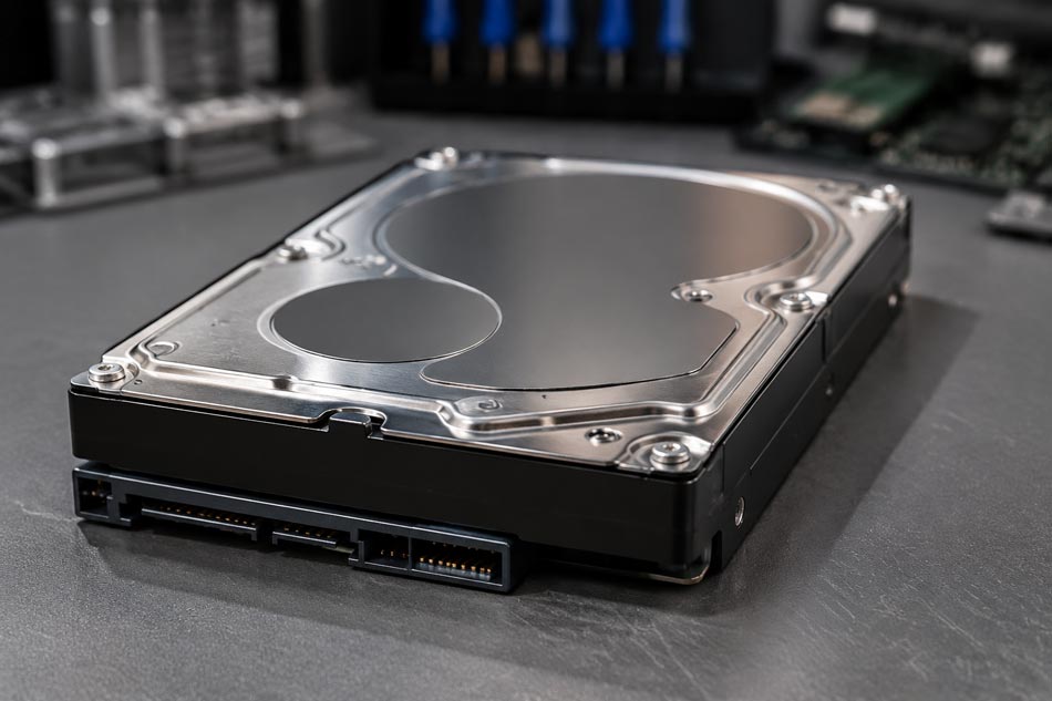 طول عمر SSD در برابر HDD